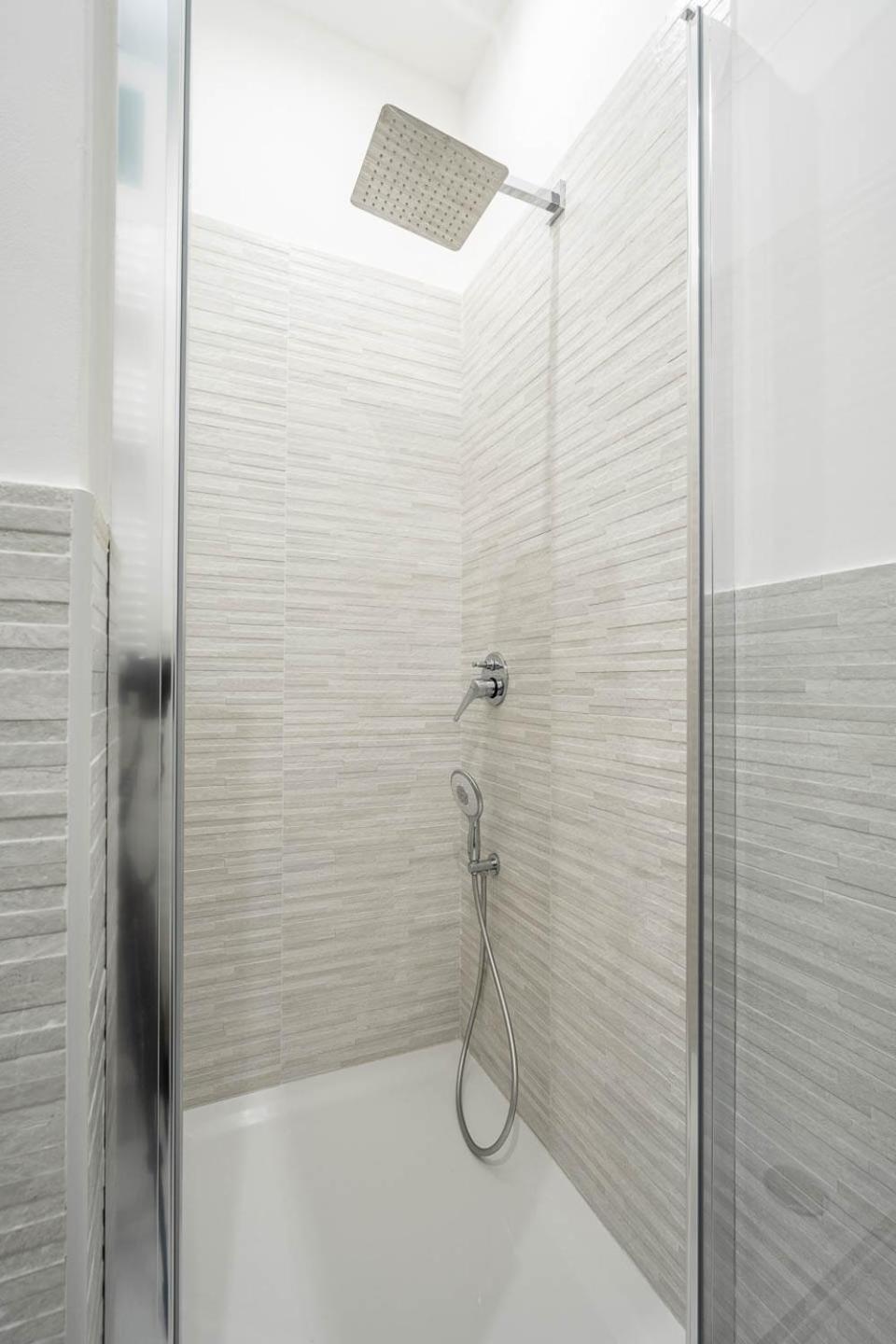 Dimora Manzoni - Bari Center Apartman Kültér fotó